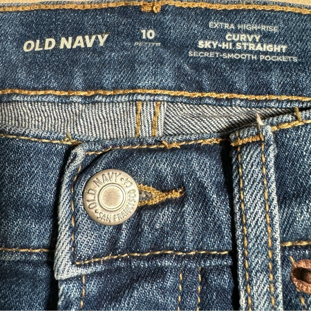 NWT Old Navy Extra High Rise Curvy Straight Leg Raw Edge Distressed Jeans - Picture 10 of 10